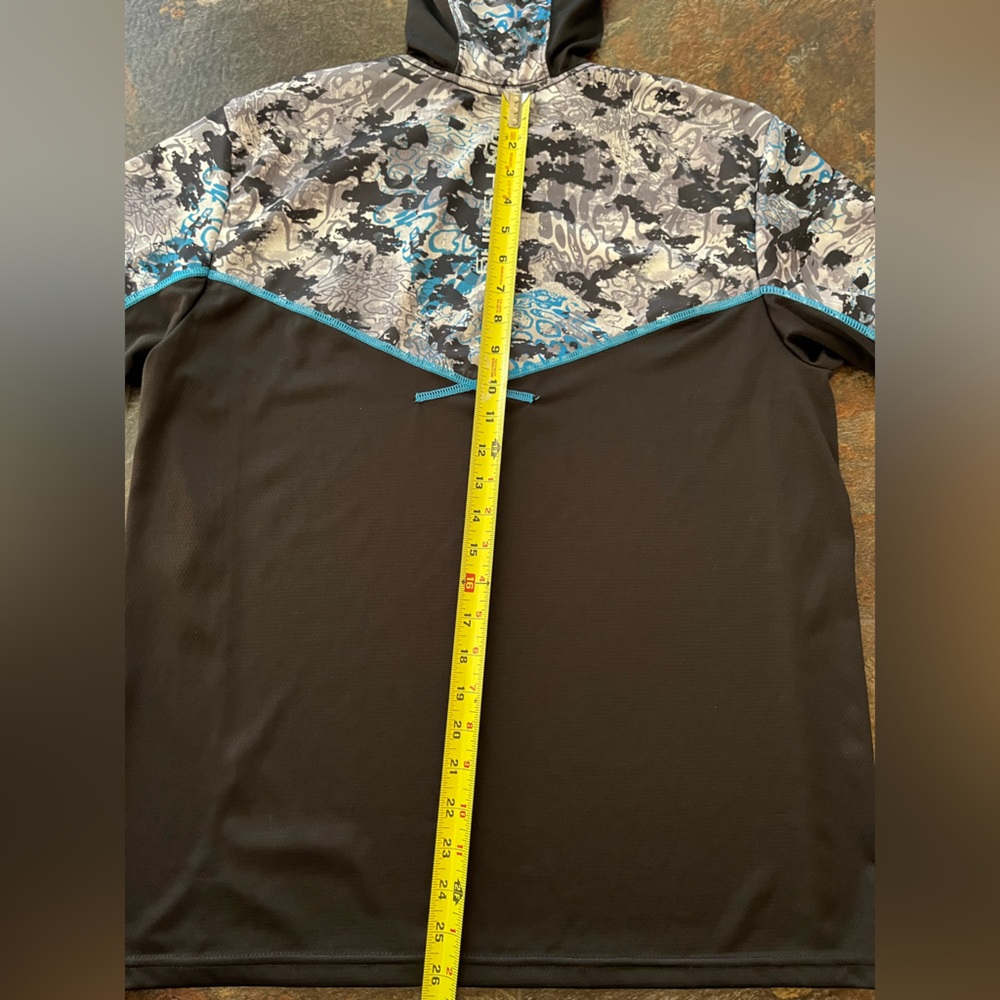 Men’s Huk Icon X tide change hooded camo performance fishing shirt. Size medium - Picture 9 of 11